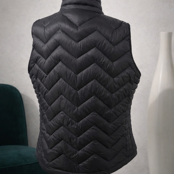 Calvin Klein Black Quilted Vest - Picture 2 of 4